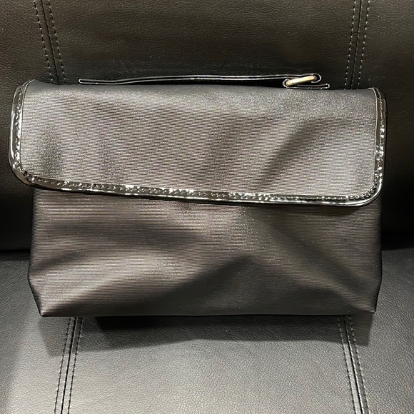 Lancome travel bag 🧳 - Picture 1 of 14